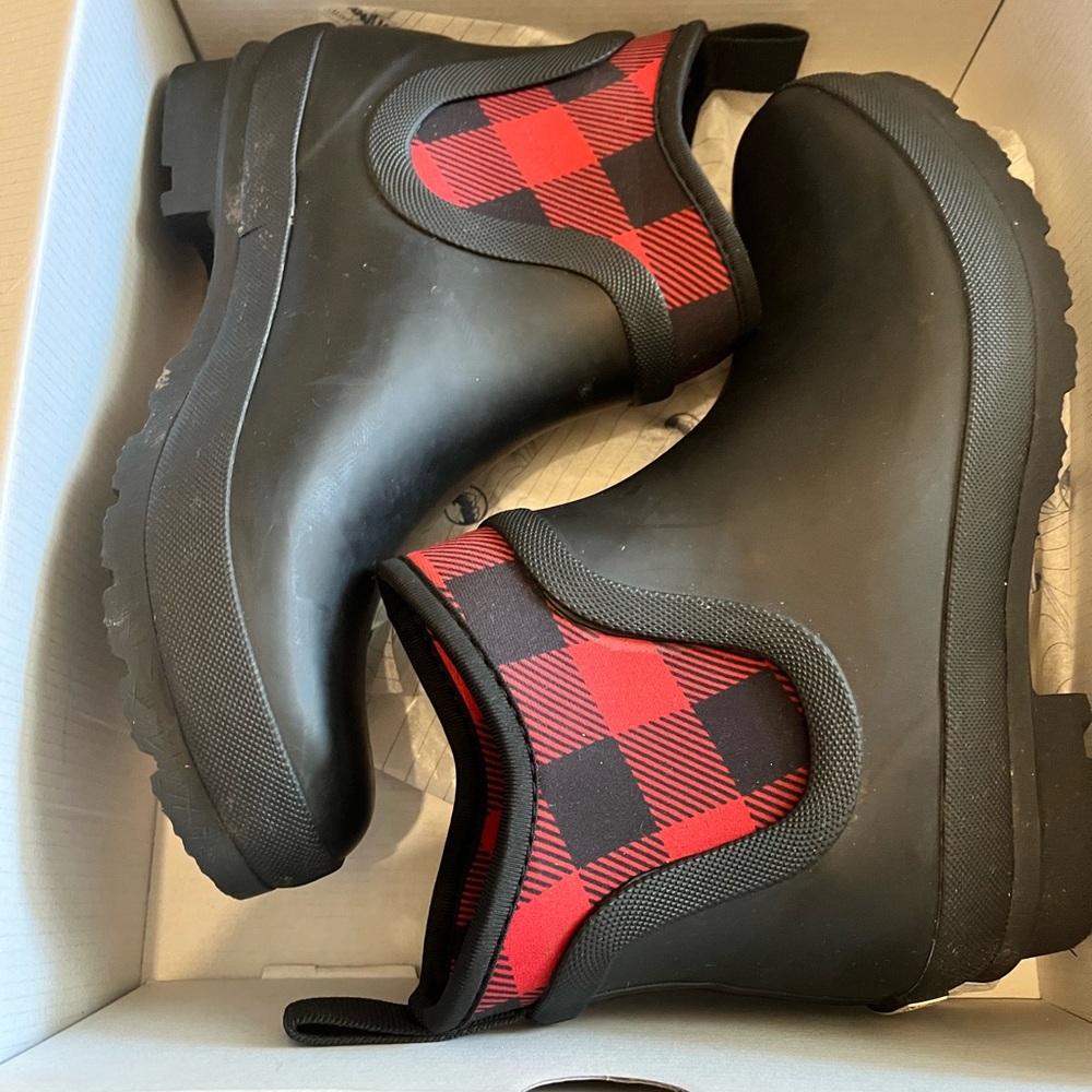 Black and Red Plaid Ankle Rain  Boots